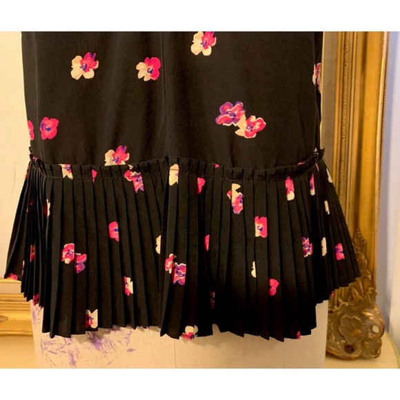 Rebecca Taylor | Mia Pleat Top Sleeveless V-Neck Silk/Spandex Floral - Picture 3 of 12